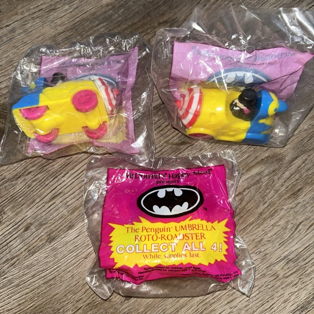 LOT OF 3 1991 McDonald Batman Returns PENGUIN UMBRELLA ROTO ROADSTER Happy Meal‎